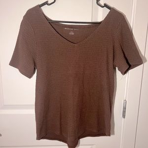 Reddish-brown waffled tshirt